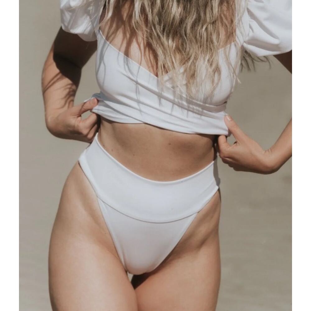 White high waisted bikini bottoms